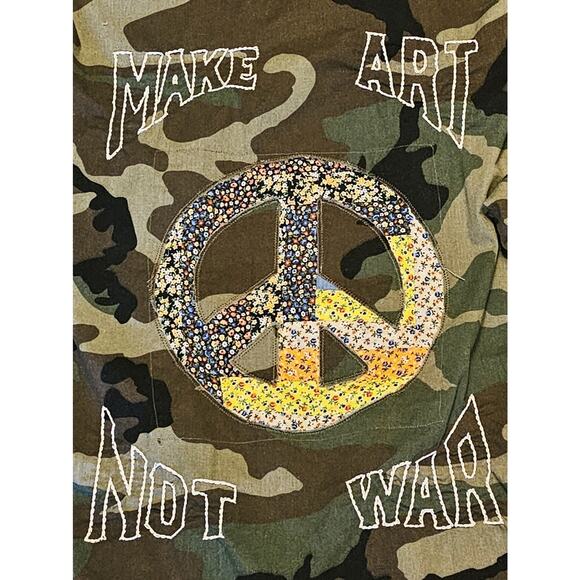 Make Art Not War remade and upcycled camo jacket protest wear peace and love - Picture 2 of 4